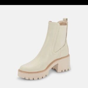 Dolce Vita HAWK H2O Ivory/Cream Leather Chelsea Boots Size 9.5